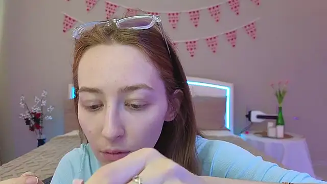 Snapshot of MichaDenver chatting on February 2026 10:06:02 AM MichaDenver online show from February 2026 10:06:02 AM