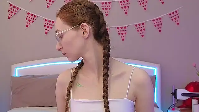 Snapshot of MichaDenver chatting on February 2026 09:28:02 AM MichaDenver online show from February 2026 09:28:02 AM