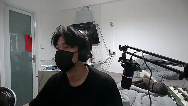 wuzhimao0207 online show from December 2024 11:23:02 AM