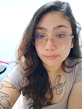 Mia Ruiz online show from December 2025 02:38:02 AM