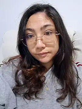 Mia Ruiz online show from December 2025 03:07:01 AM