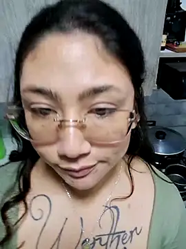 Mia Ruiz online show from October 2025 02:10:02 AM