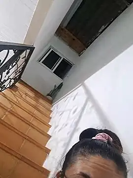 Mia Ruiz online show from October 2025 02:02:01 AM