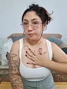 Mia Ruiz online show from September 2025 08:49:01 PM