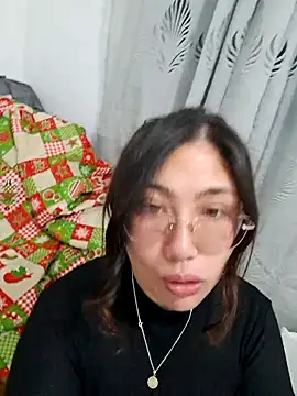 Mia Ruiz online show from October 2025 02:11:02 AM