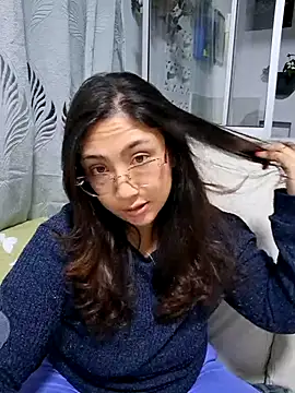 Mia Ruiz online show from October 2025 02:12:02 AM