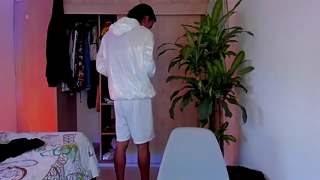 aldrinwhite online show from December 2025 04:12:02 PM