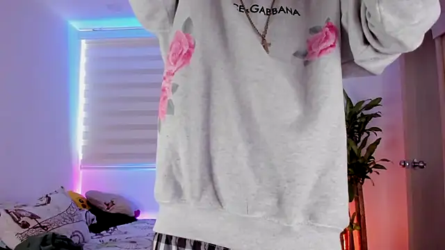 aldrinwhite online show from October 2025 04:39:01 PM