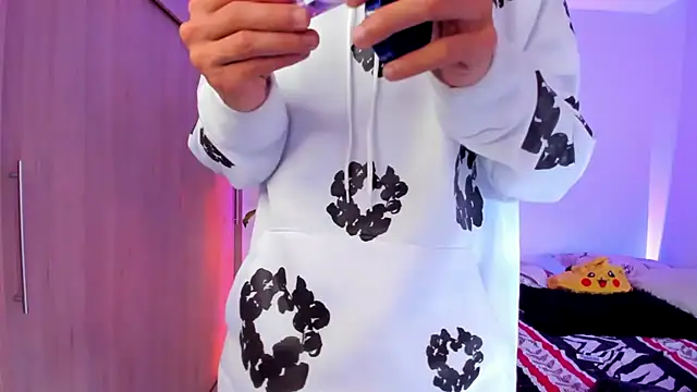 aldrinwhite online show from February 2026 07:13:01 PM