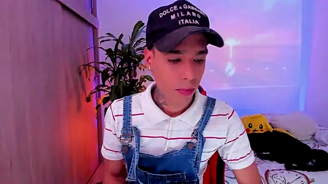aldrinwhite online show from May 2026 06:37:02 PM