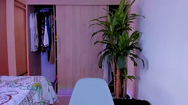 aldrinwhite online show from December 2025 04:52:02 PM