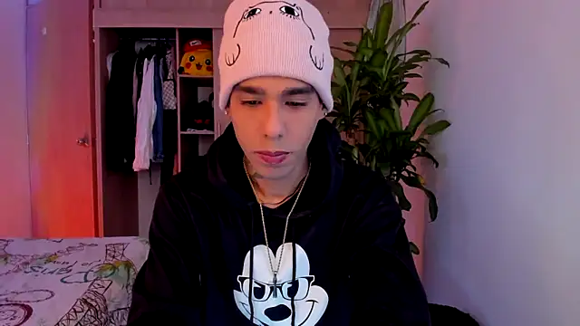 aldrinwhite online show from December 2025 02:54:01 PM