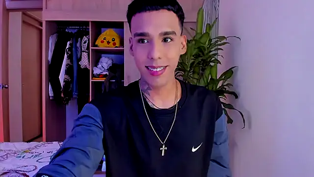 aldrinwhite online show from November 2025 07:40:02 PM