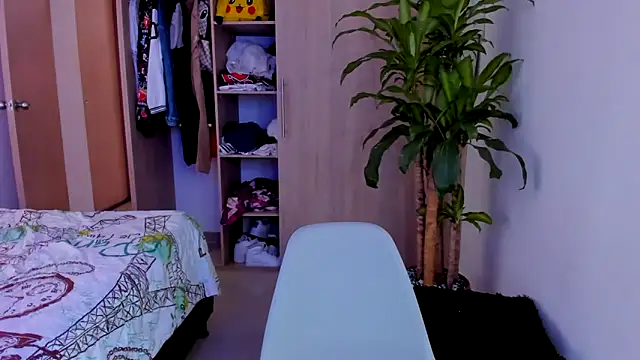 aldrinwhite online show from November 2025 02:51:01 PM