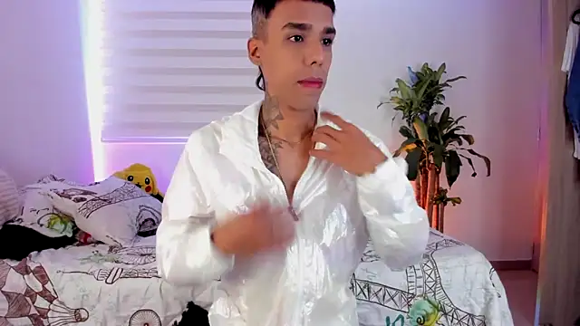 aldrinwhite online show from September 2025 05:35:02 PM