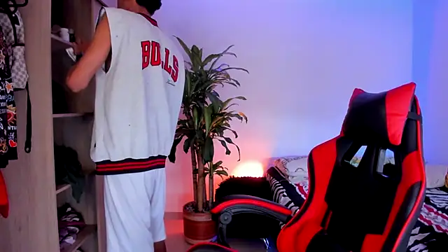 aldrinwhite online show from March 2026 05:09:02 PM