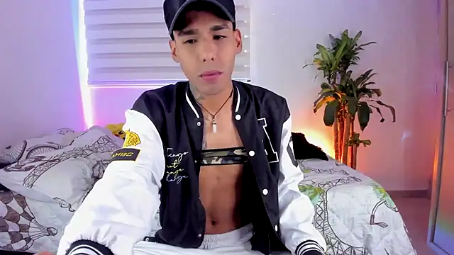 aldrinwhite online show from September 2025 06:21:02 PM