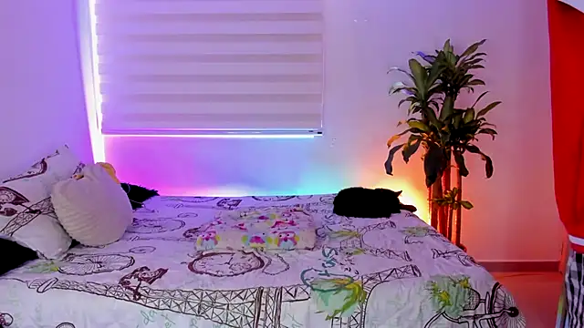 aldrinwhite online show from October 2025 06:20:02 PM