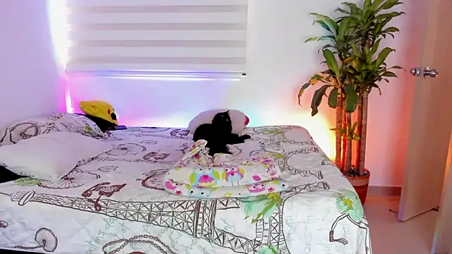 aldrinwhite online show from October 2025 05:21:01 PM