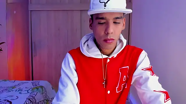 aldrinwhite online show from November 2025 05:17:02 PM