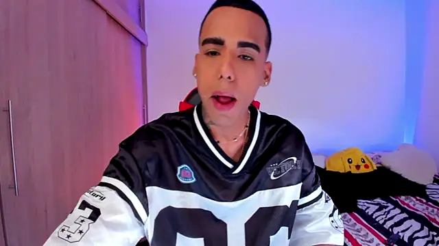 aldrinwhite online show from February 2026 06:52:01 PM