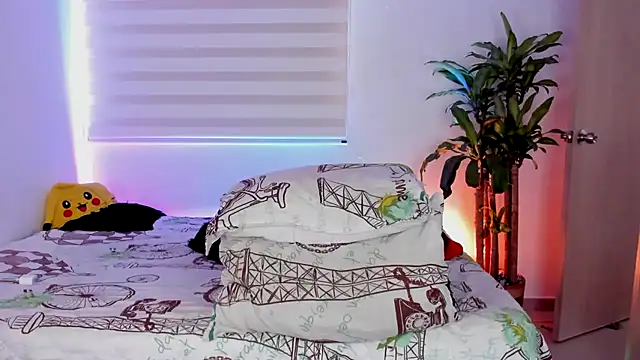 aldrinwhite online show from October 2025 05:23:02 PM