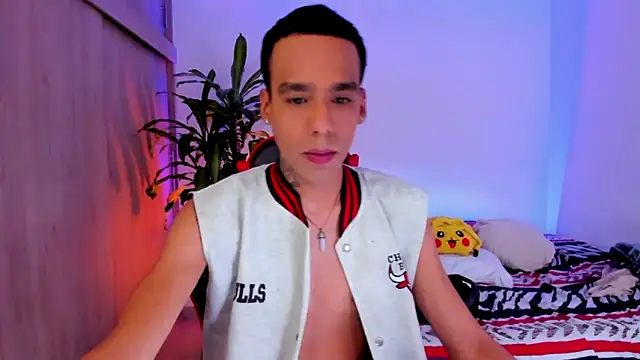 aldrinwhite online show from May 2026 06:05:02 PM