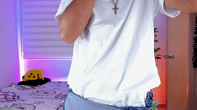 aldrinwhite online show from October 2025 04:41:01 PM