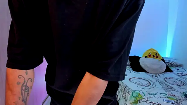 aldrinwhite online show from January 2026 04:43:02 PM