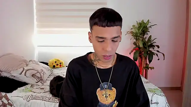 aldrinwhite online show from September 2025 08:52:01 PM