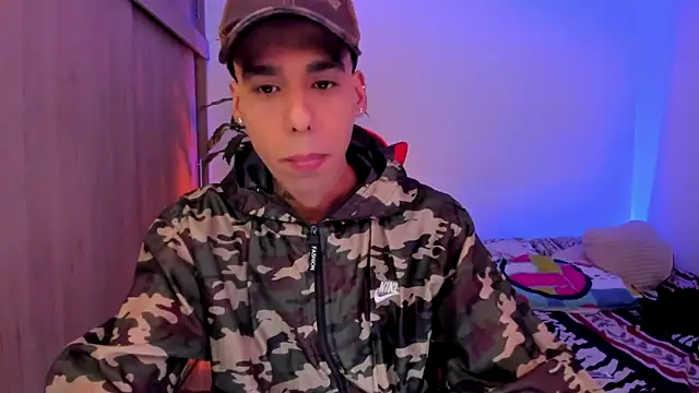 aldrinwhite online show from April 2026 12:50:01 AM