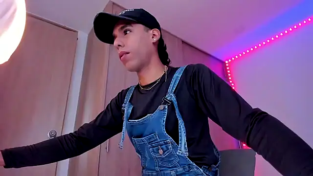 aldrinwhite online show from February 2026 05:31:02 PM