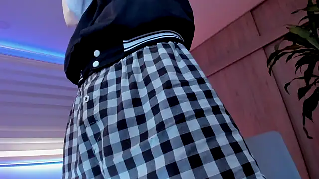 aldrinwhite online show from December 2025 04:11:01 PM