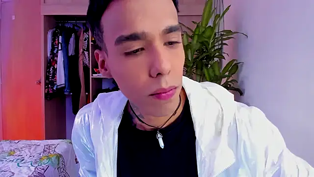 aldrinwhite online show from November 2025 08:20:02 PM