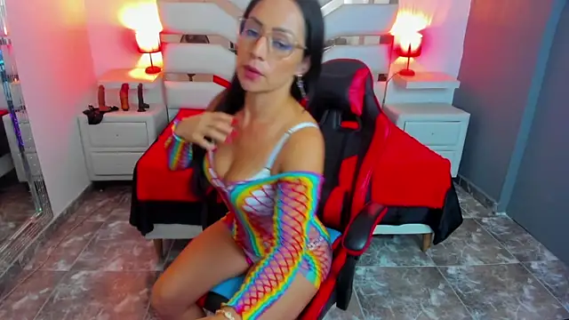 Snapshot of KateTompson_ chatting on September 2025 12:21:02 PM KateTompson online show from September 2025 12:21:02 PM