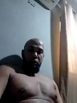 Snapshot of Frankie0880 chatting on December 2025 11:32:01 AM Frankie0880 online show from December 2025 11:32:01 AM