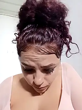 Mommy-Hot online show from March 2026 01:50:01 AM