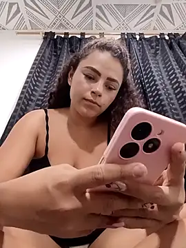 Snapshot of Mommy-Hot chatting on September 2025 03:17:01 AM Mommy-Hot online show from September 2025 03:17:01 AM