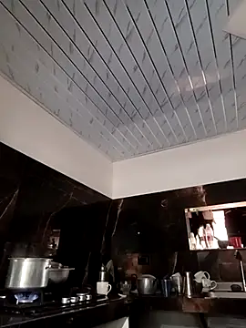 Mommy-Hot online show from December 2025 01:24:02 PM