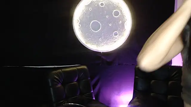 cloe fox online show from March 2026 05:29:02 AM