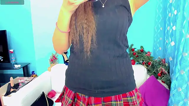 LindaaLu online show from January 2026 05:22:02 AM