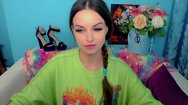 Snapshot of LindaaLu chatting on March 2025 03:27:02 AM LindaaLu online show from March 2025 03:27:02 AM