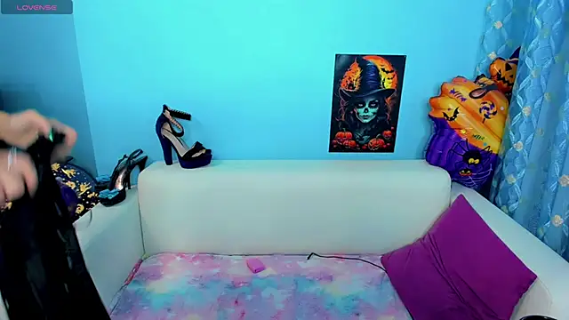 Snapshot of LindaaLu chatting on October 2025 02:30:02 AM LindaaLu online show from October 2025 02:30:02 AM