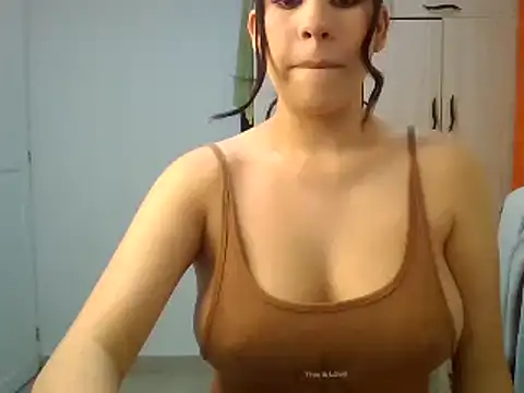 Snapshot of Indirasex_44 chatting on December 2024 01:19:01 AM Indirasex 44 online show from December 2024 01:19:01 AM