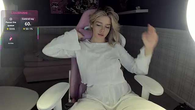 Anna Robinson online show from February 2026 12:29:02 AM