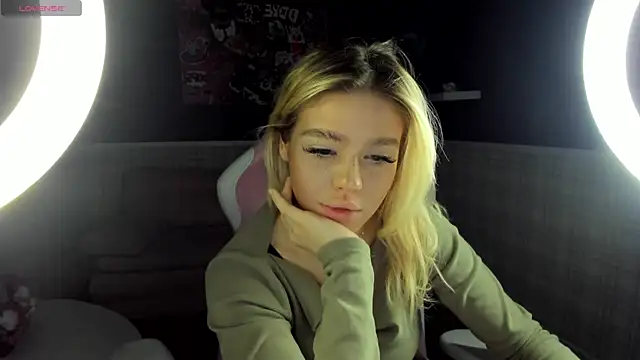 Anna Robinson online show from February 2026 10:52:02 PM