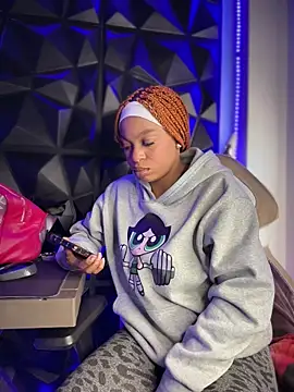 Melany Williams online show from December 2025 12:48:02 PM