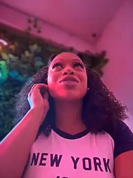 Melany Williams online show from November 2025 02:32:01 PM