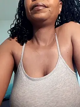 Snapshot of realsquirter chatting on December 2025 08:29:02 AM realsquirter online show from December 2025 08:29:02 AM