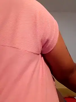 Snapshot of realsquirter chatting on November 2025 07:46:01 AM realsquirter online show from November 2025 07:46:01 AM